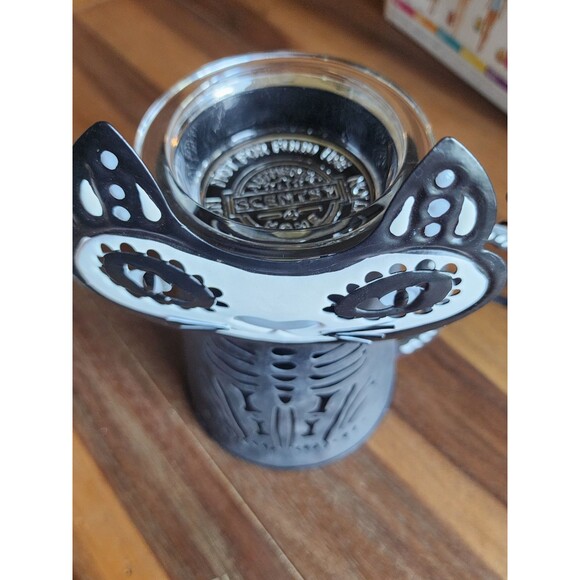 Scentsy Very Superstitious Black Cat Skeleton Wax Melt Warmer Goth Spooky - Picture 3 of 11